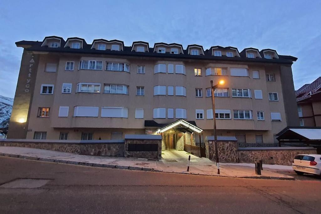 Acogedor Apartamento En Sierra Nevada Con Piscina Acceso Directo A Silla Luaran gambar