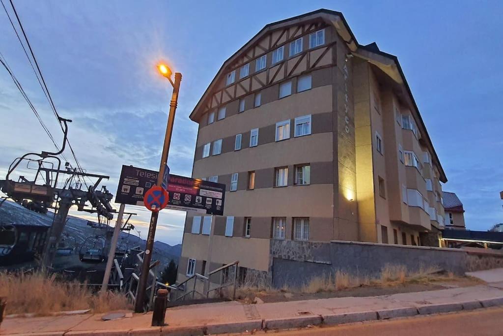 Acogedor Apartamento En Sierra Nevada Con Piscina Acceso Directo A Silla Luaran gambar